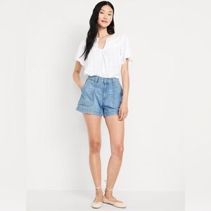 Women’s Old Navy High-Waist OGC Chino Shorts in medium wash 3.5” inseam sz small